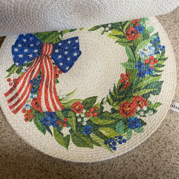 Storehouse Americana Patriotic 4th of July Round Placemats 15” - Picture 2 of 4